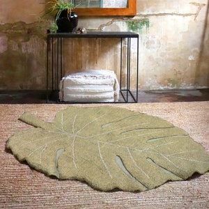 Alfombra 120x180cm MONSTERA Lorena Canals olive