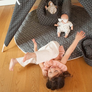Alfombra infantil Tipi STARS gris
