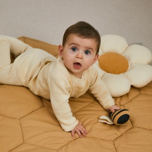 Alfombra juegos 100x100cm HONEYCOMB Lorena Canals