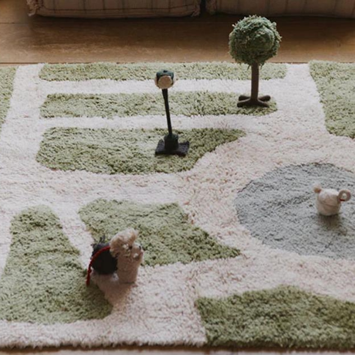 Alfombra juegos 90x130cm HYDE PARK Wouf Wouf Lorena Canals