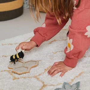 Alfombra juegos 90x130cm POLLINATION Lorena Canals