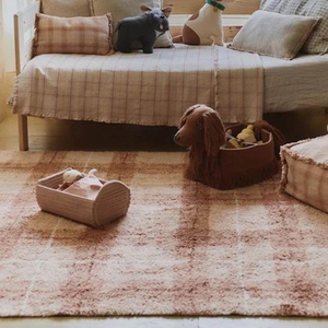 Alfombra lavable 140x190cm TARTAN Wouf Wouf Lorena Canals rose