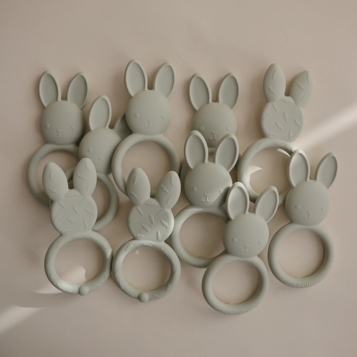 Anillo dentición BUNNY Mushie Sage
