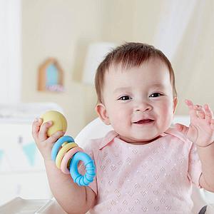 Anillo dentición-sonajero INFANT TOYS Hape