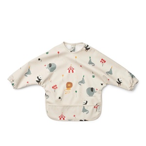 Babero manga larga MERLE Liewood Circus sandy
