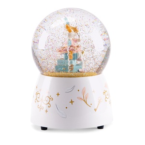 Bola de nieve musical LA PETITE ÉCOLE DE DANSE Moulin Roty