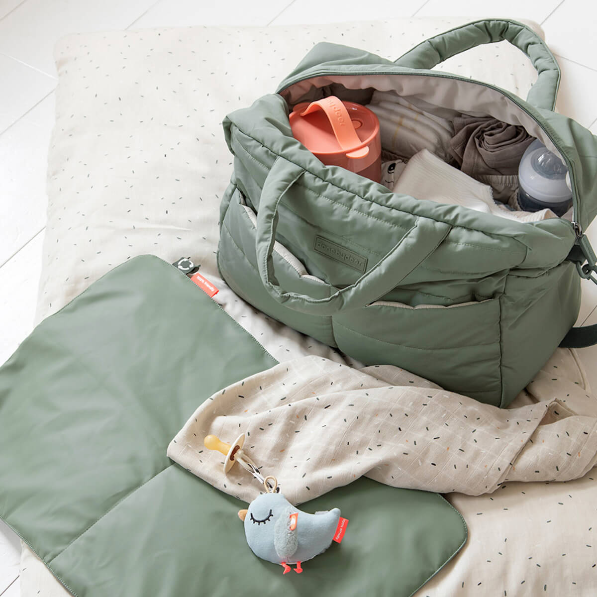 Bolso cambiador acolchado Done by Deer sand