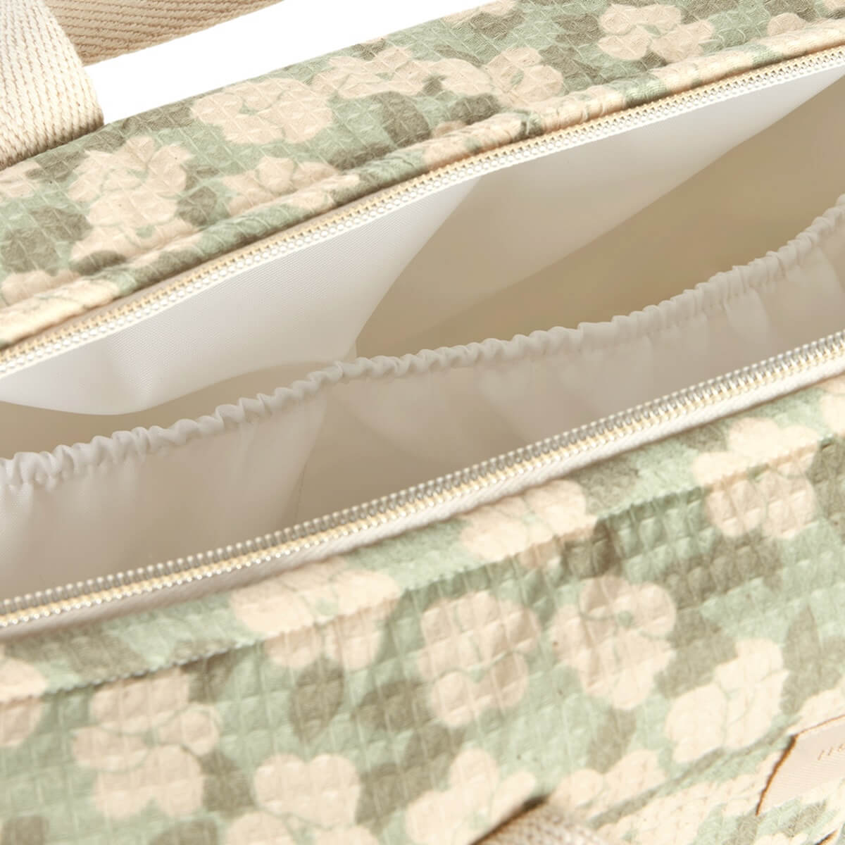 Bolso cambiador GALA Nobodinoz green sakura