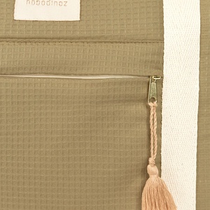 Bolso cambiador OPERA Nobodinoz olive green