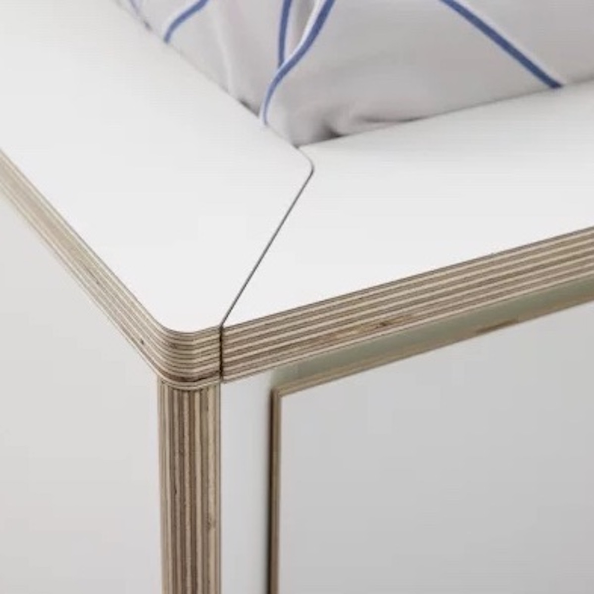 Cama 140x200cm 2 cajones SPAZE Müller Small Living blanco