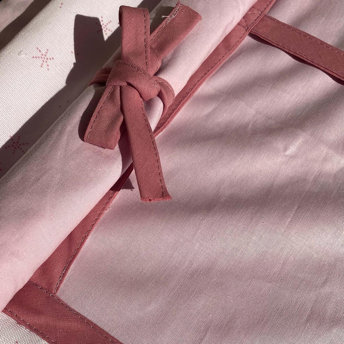 Cama alta KASVA textil Viena rosa