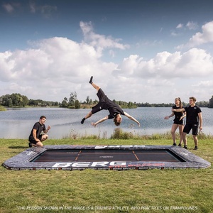 Cama elástica FlatGround 5x5m SPORTS ULTIM PRO BOUNCER Berg