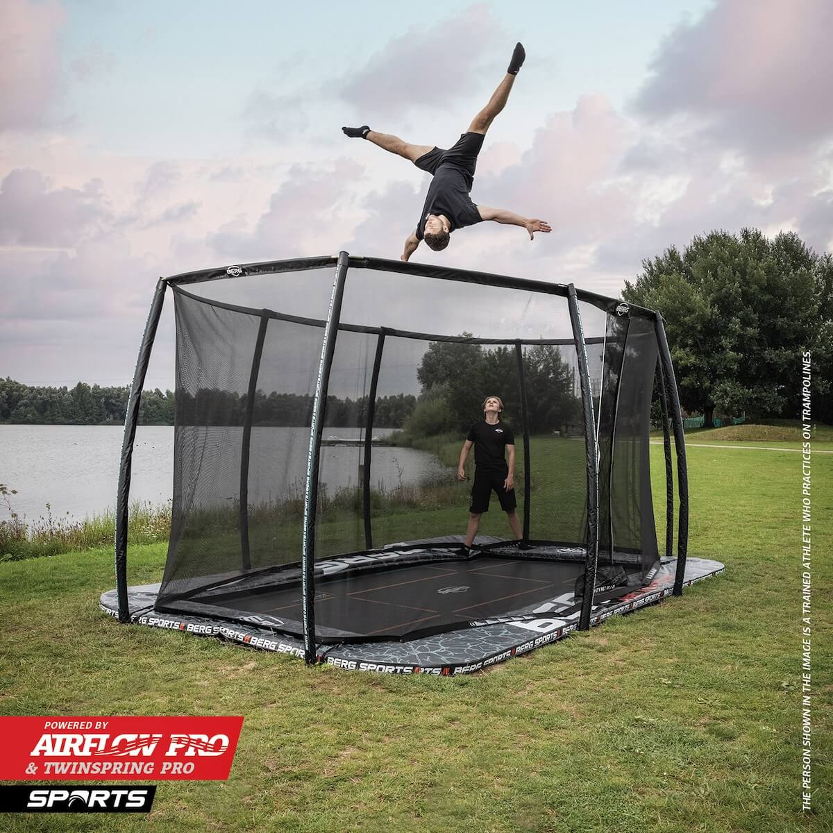 Cama elástica FlatGround 5x5m ULTIM PRO BOUNCER+red seguridad Deluxe XL Berg