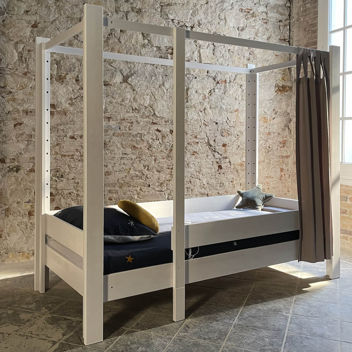 Cama evolutiva 90x200cm 5 en 1 escalera frontal DESTYLE de Breuyn tintada en blanco