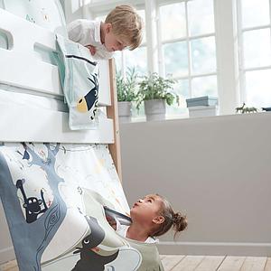 Cama media alta 90x200cm escalera inclinada NOR Flexa roble-blanco
