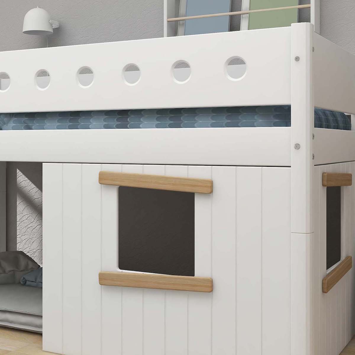 Cama media-alta casa árbol 90x200cm escalera inclinada WHITE Flexa roble ventana