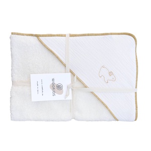 Capa de baño RABBITS bordado amarillo 70x70cm