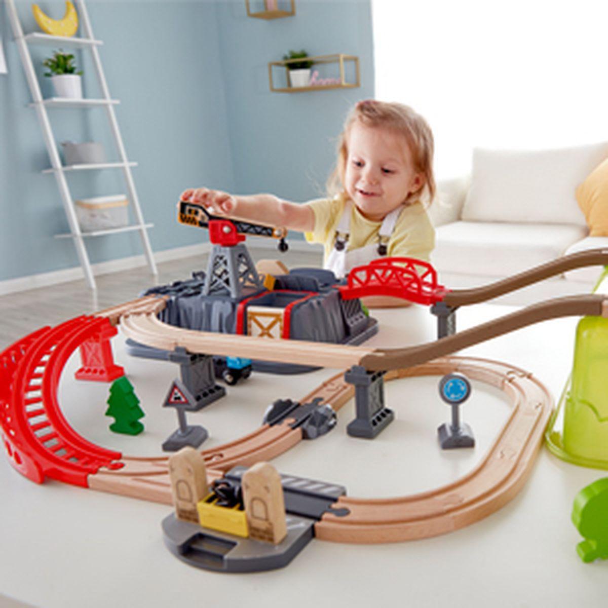 Circuito tren RAILWAY BUCKET Hape