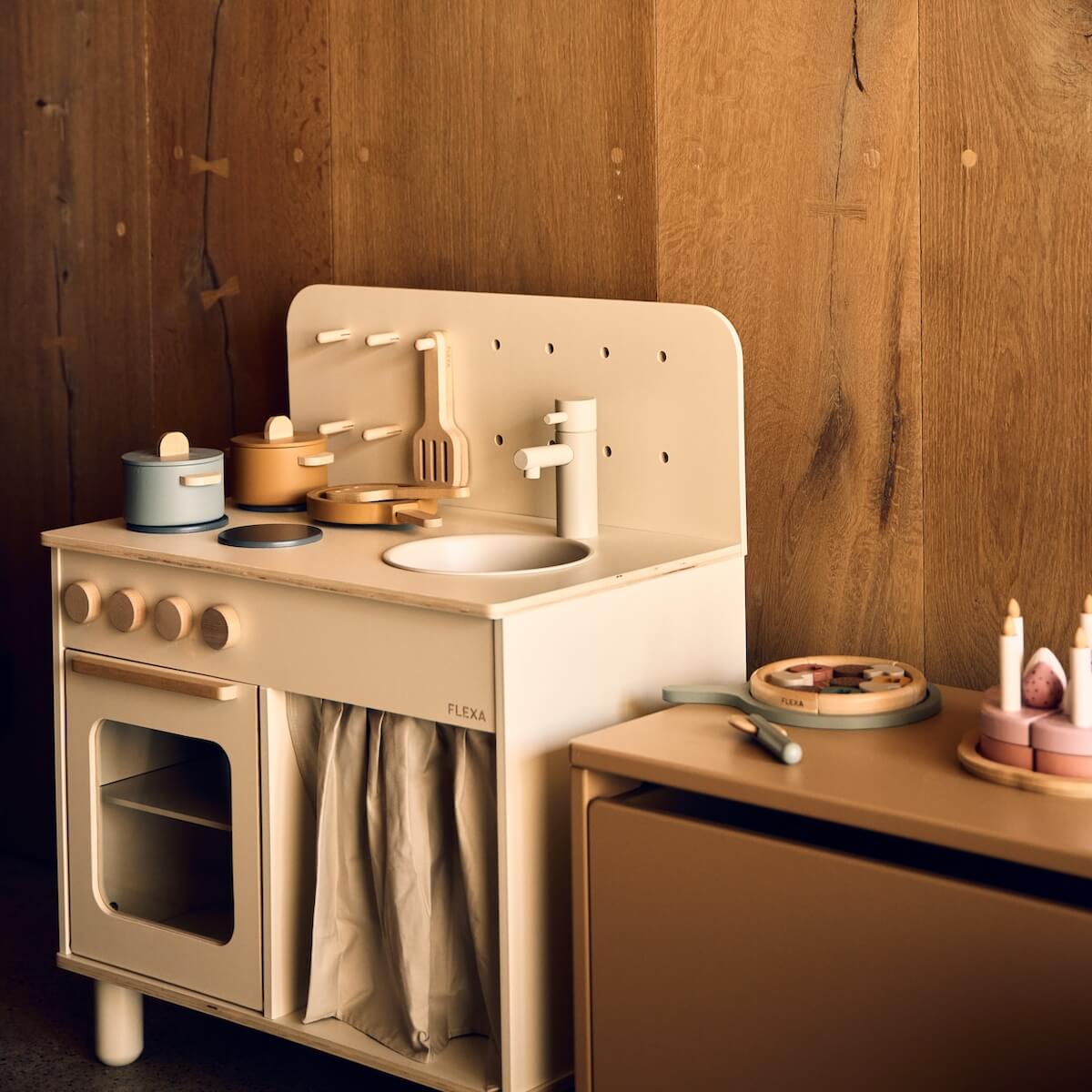 Cocina infantil PLAY Flexa crema