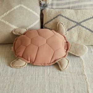 Cojín 30x45cm SEA WONDERS Lorena Canals Turtle
