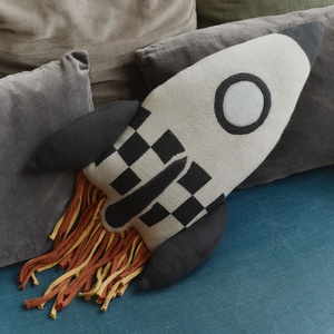 Cojín punto 22x41cm ROCKET Lorena Canals