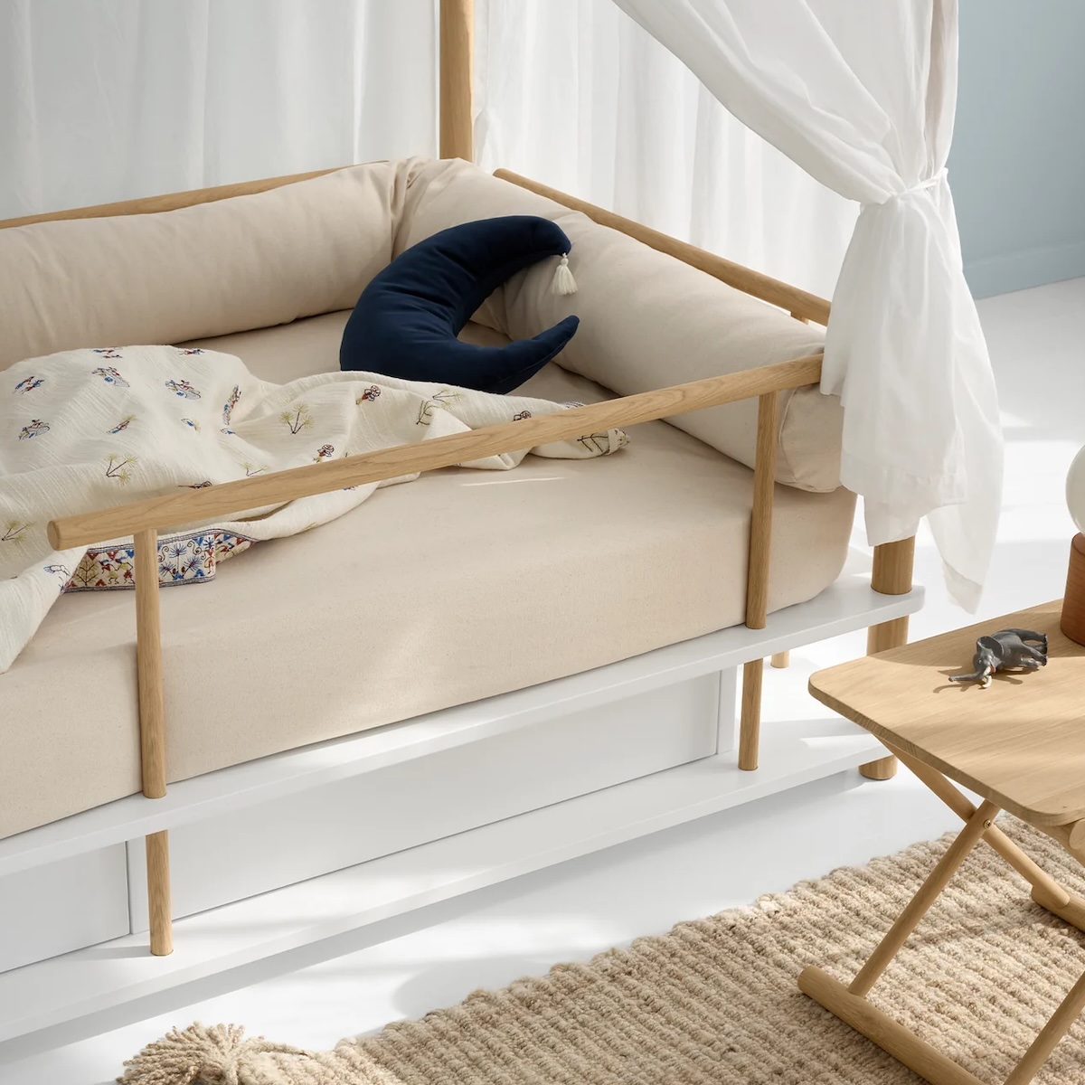 Cojín serpiente cama CAMP Oliver Furniture sin teñir