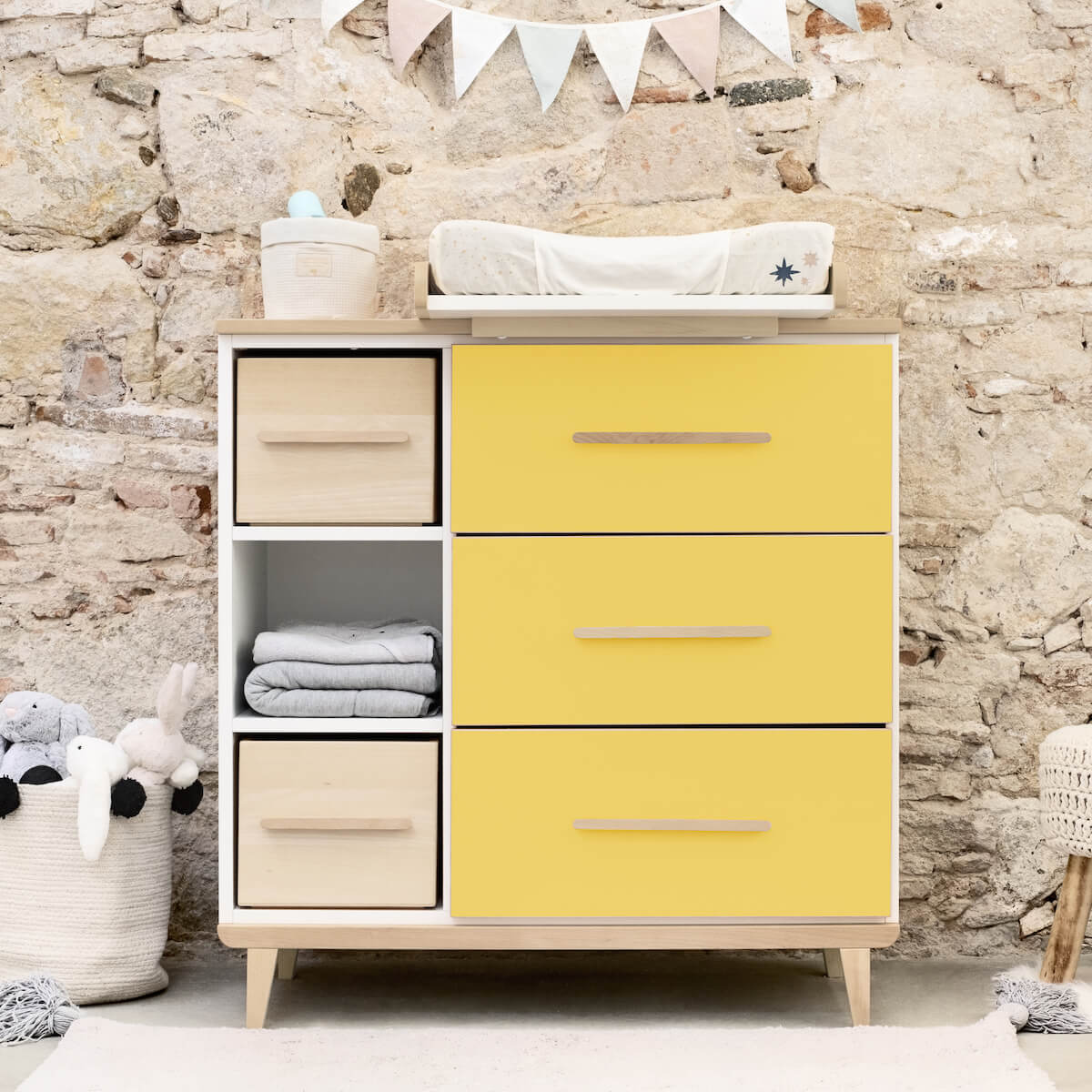 Cómoda 3 cajones 3 huecos NADO Retro acabado fresno sunshine yellow 