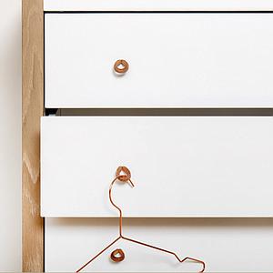 Cómoda 4 cajones WOOD Oliver Furniture blanco-roble