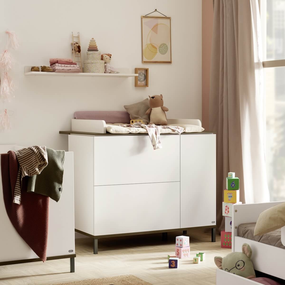 Cómoda cambiador 2 cajones 1 puerta LOVELY ALIV Yuny by Paidi off white-dark walnut