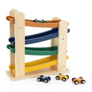 Corredor rampa madera 4 coches ANIMALS Trixie