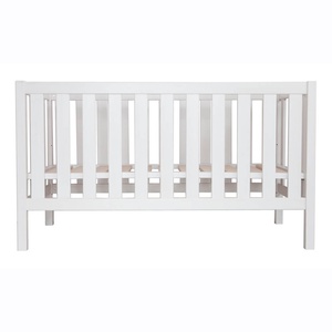 Cuna evolutiva 70x140cm DESTYLE de Breuyn tintada en blanco