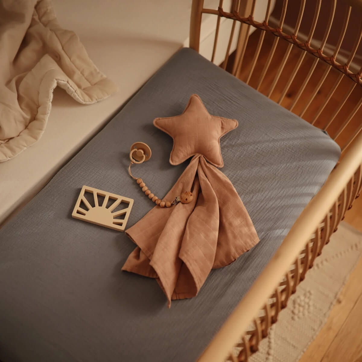 Doudou LOVEY Mushie Estrella Natural