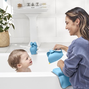 Enjuagador baño cascada MOBY Skip Hop azul