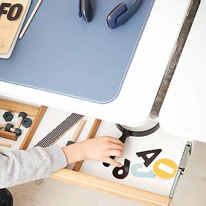 Escritorio evolutivo inclinación infantil L STUDY MOBY Flexa blanco