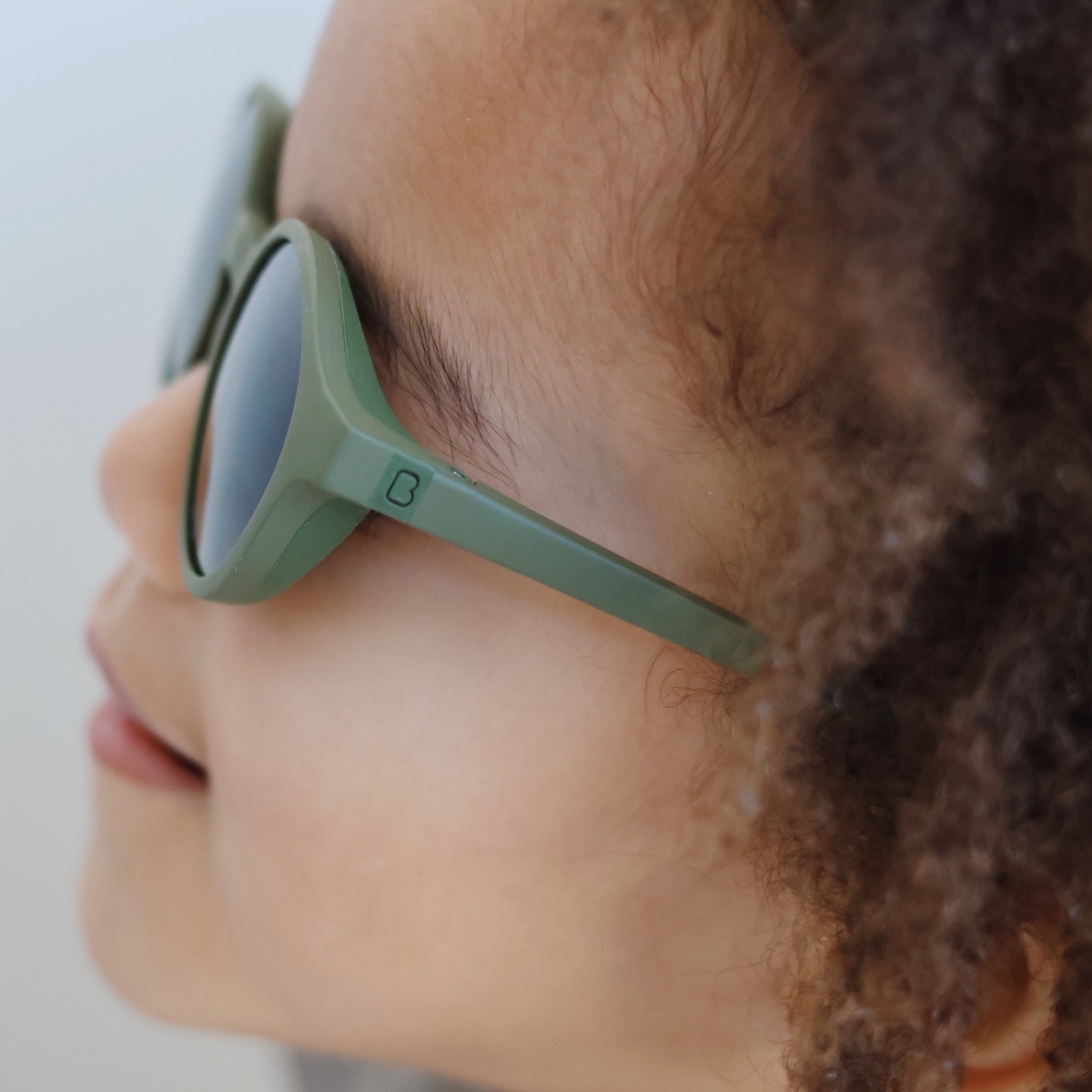 Gafas de sol 2-4 años Béaba kaki