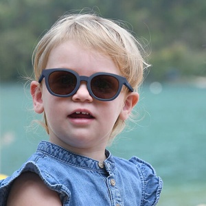 Gafas de sol 2-4 años SQUARE Beaba bright night blue
