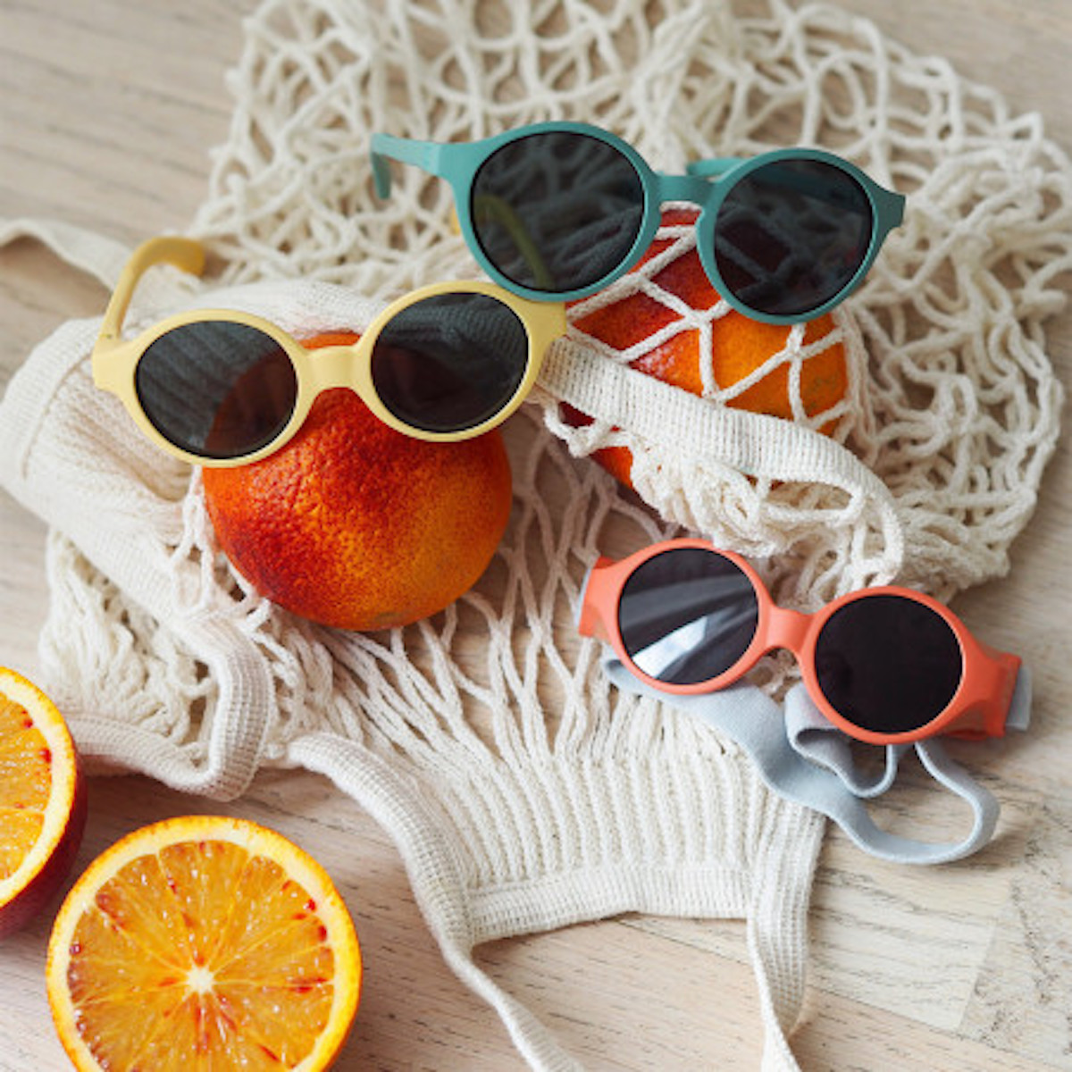 Gafas de sol-cordón elástico 2-4 años Béaba verde