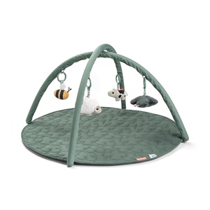 Gimnasio bebé TINY FARM Done by Deer green