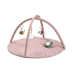 Gimnasio bebé TINY FARM Done by Deer powder