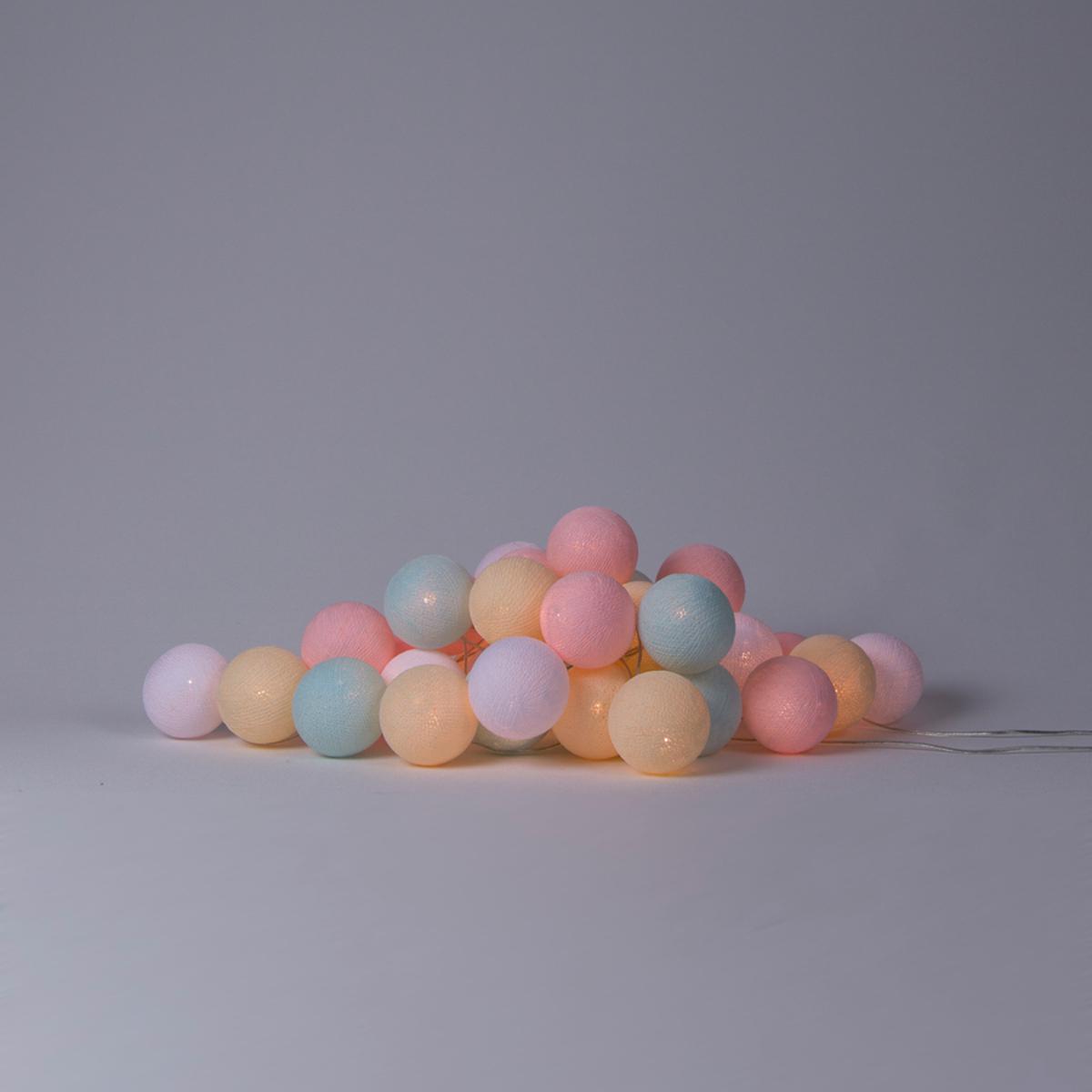Guirnalda luminosa Cotton Ball Lights pastel Abitare Kids