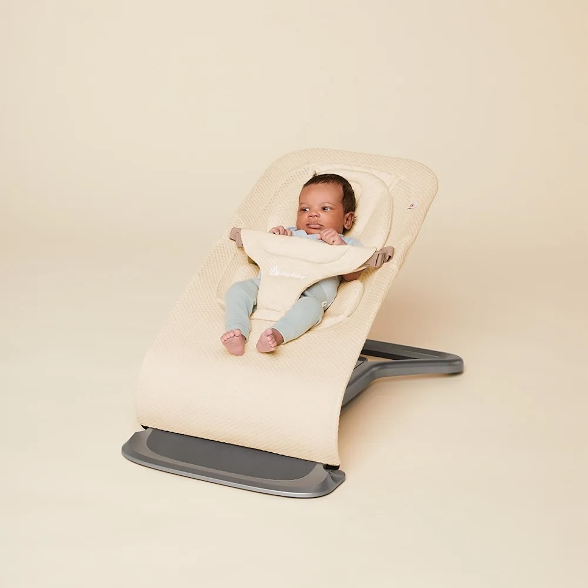 Hamaca 3en1 EVOLVE Ergobaby Malla crema