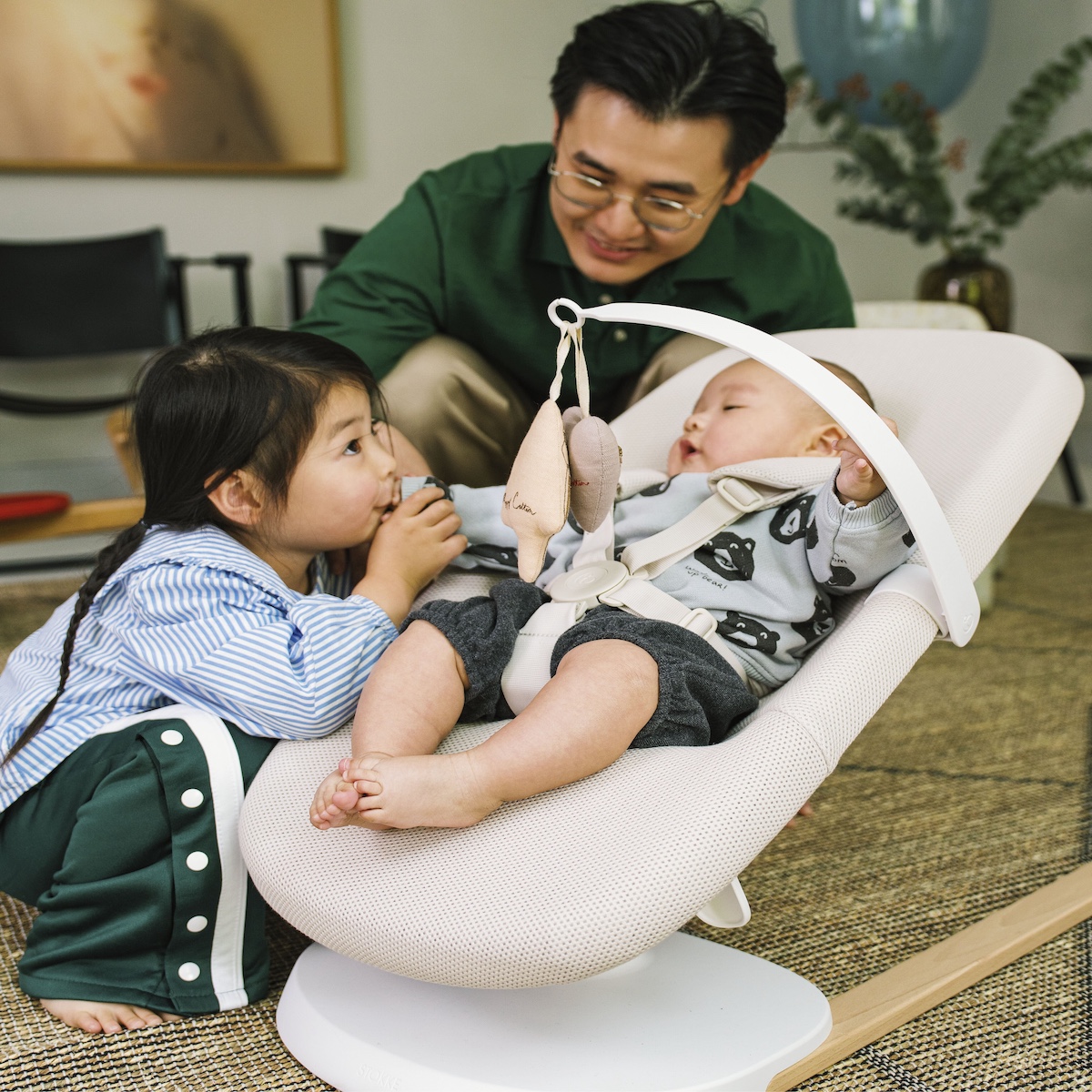 Hamaca balancín YOGA Stokke light sand