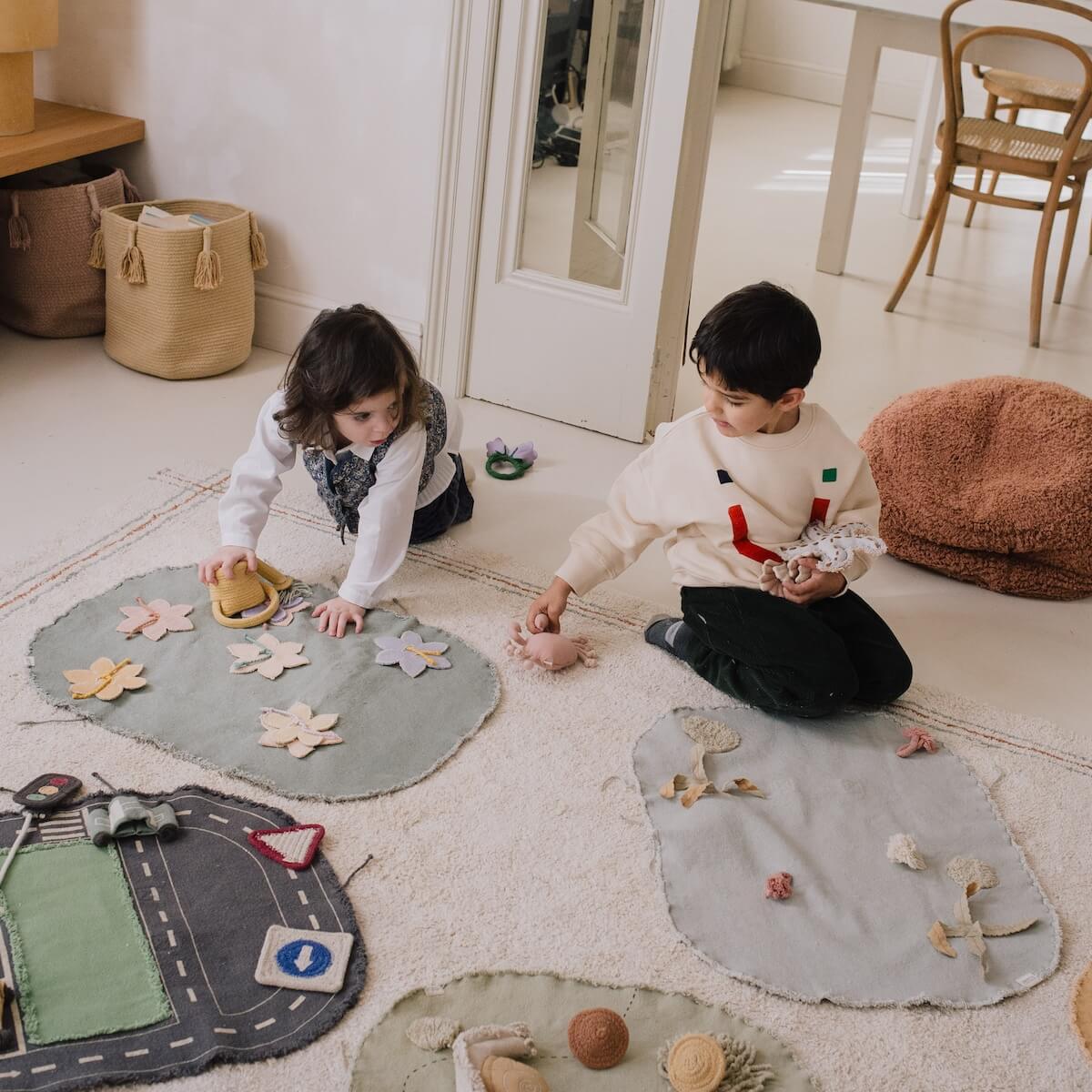 Juego textil MINI MUNDO GREEN Lorena Canals Snail