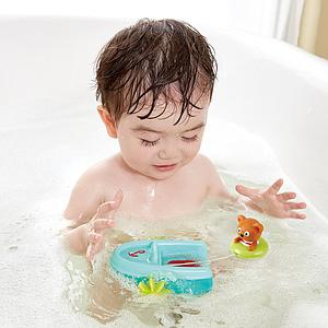 Juguete baño TUBING PULL-BACK BOAT  Hape