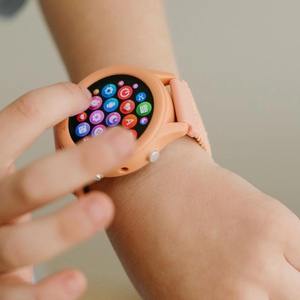 Kidywatch Multifunction Smartwatch fabric Strap No Games Kidywolf Coral