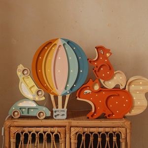 Lámpara HOT AIR BALOON Little Lights retro rainbow