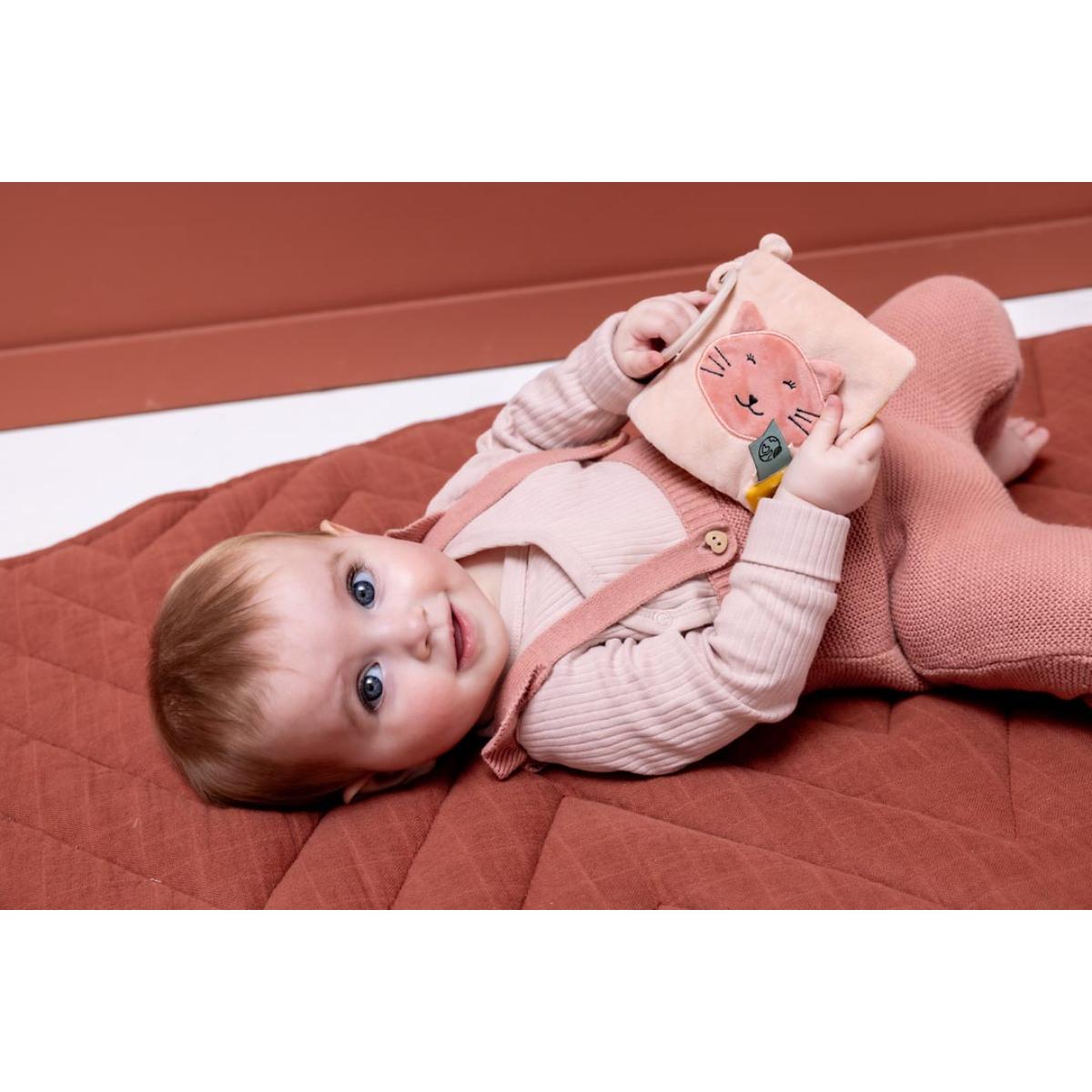 Libro sensorial Mrs. CAT Trixie