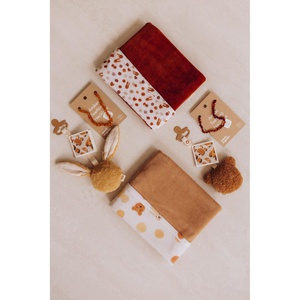 Manta 75x85cm NOOS Wooly Organic caramel-small caramel dots
