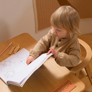 Mesa infantil GROWING GREEN Nobodinoz natural oak