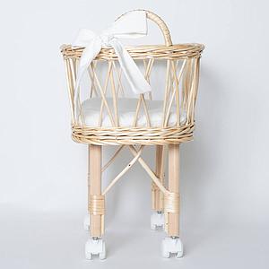 Moisés muñeca mimbre